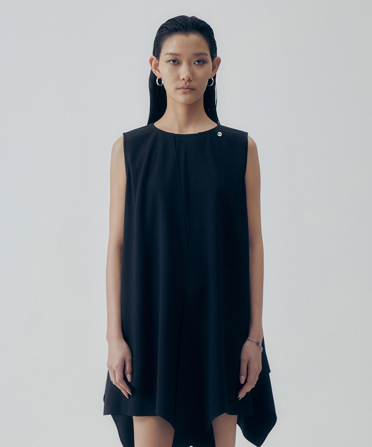트리밍버드(TREEMINGBIRD) Soa Double Layered One-piece [ Black ]