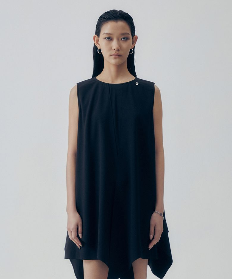 Soa Double Layered One-piece [ Black ]
