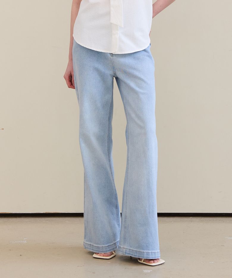 Hidden Band Bootcut Denim