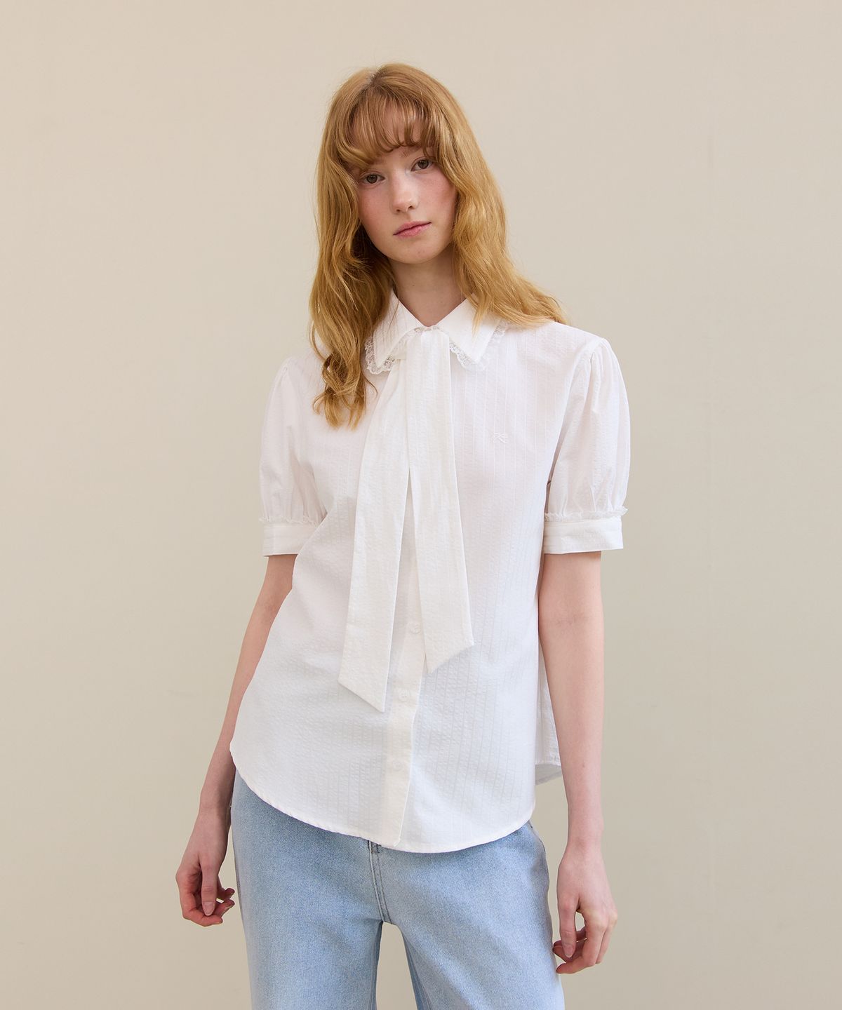 판도라핏(PANDORAFIT) Lace Trim Tie Blouse