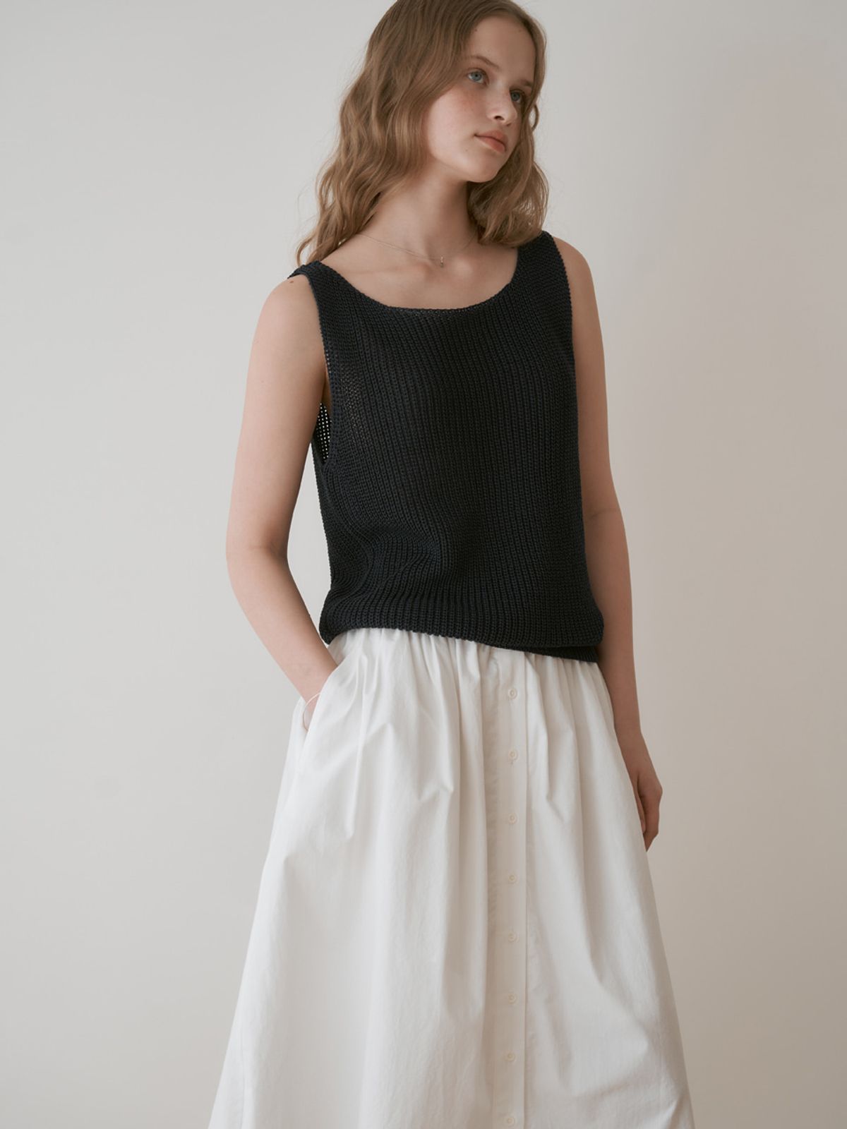 더미튼(THEMITTEN) Sniff knit sleeveless (navy)