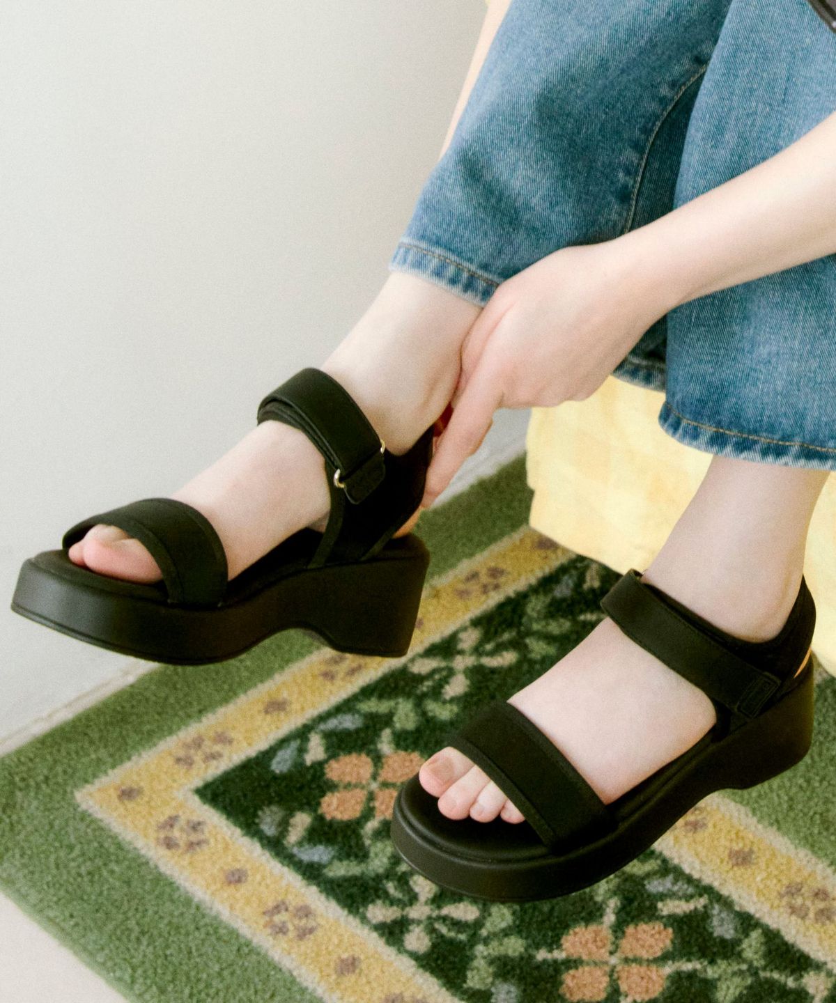 스퍼(SPUR) Nell Neoprene 플랫폼 샌들 5.5cm -VS7069