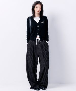 [서예지 PICK] STRIPE LAYERED PINTUCK SLACKS_BLACK