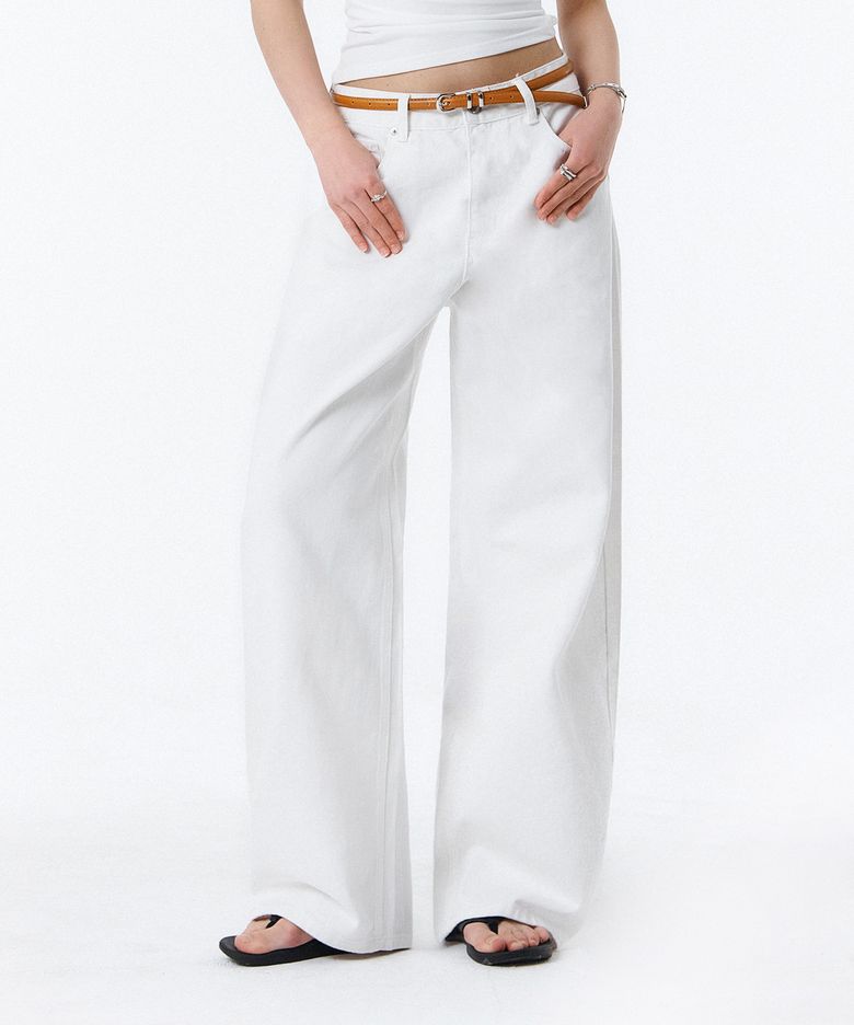 BTB : COMFY JEANS [SOFT WHITE]