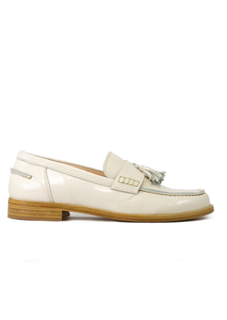 Class Alienor Tassel Loafer - White