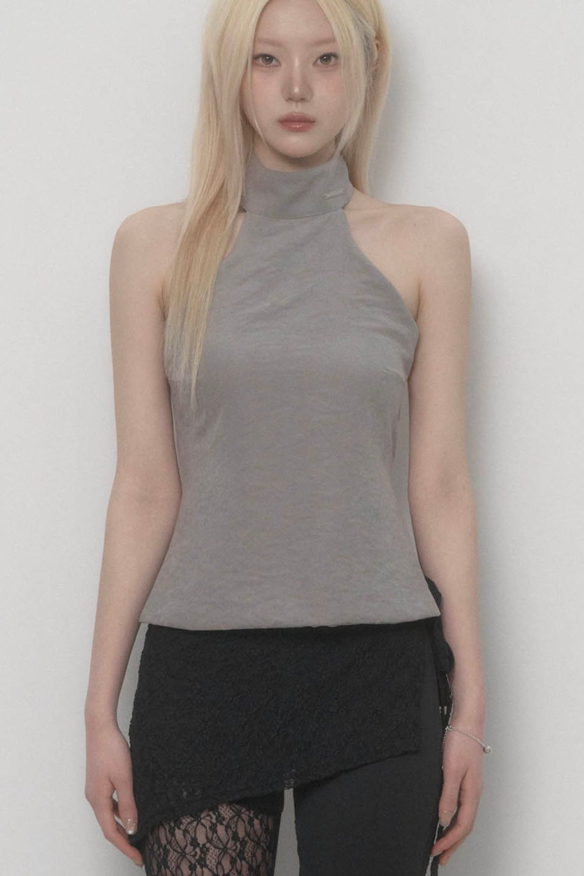 에트오소메(ETRE AU SOMMET) Back Big-belt Halter Top (Gray)