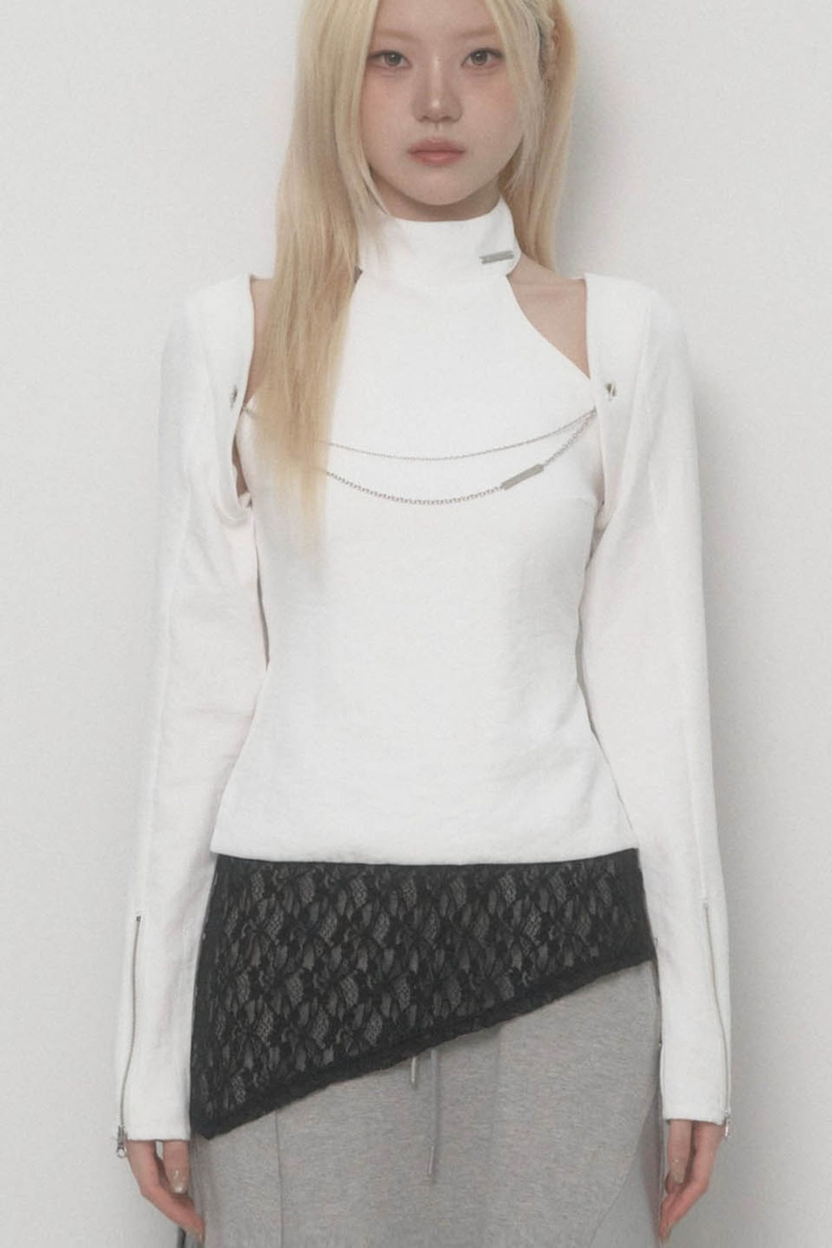 에트오소메(ETRE AU SOMMET) On-Off Chain Bolero Cardigan (White)