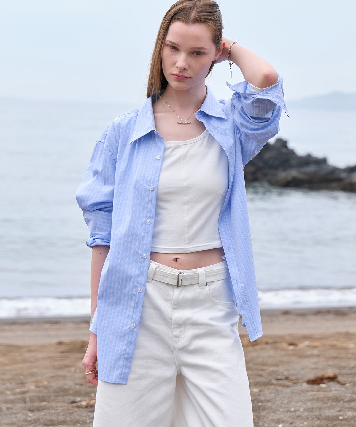 노이어 포 우먼(NOIRER FOR WOMAN) 자카드 스트라이프 셔츠 (블루)