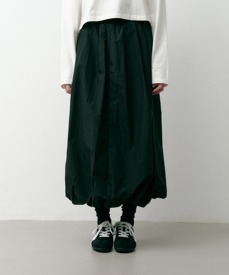 벌룬 롱 스커트 블랙 4W251Z001