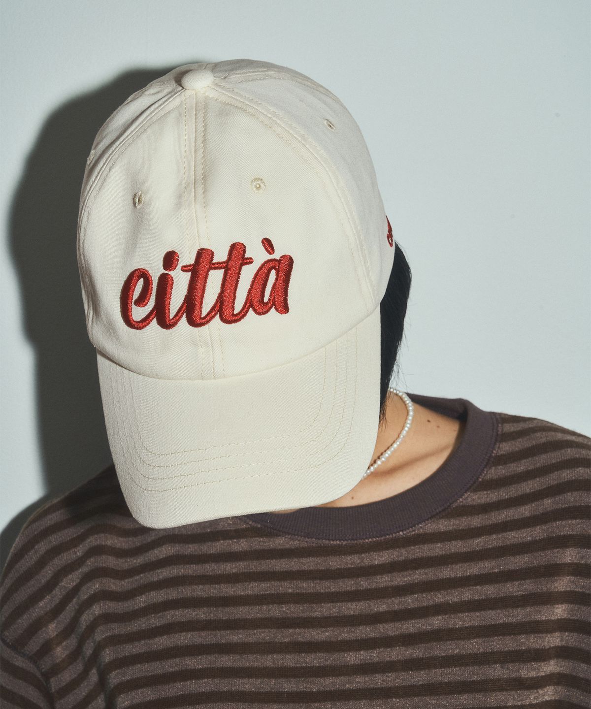 씨타(CITTA) 시그니처 씨타 로고 스티치 볼캡_CTA922(화이트)