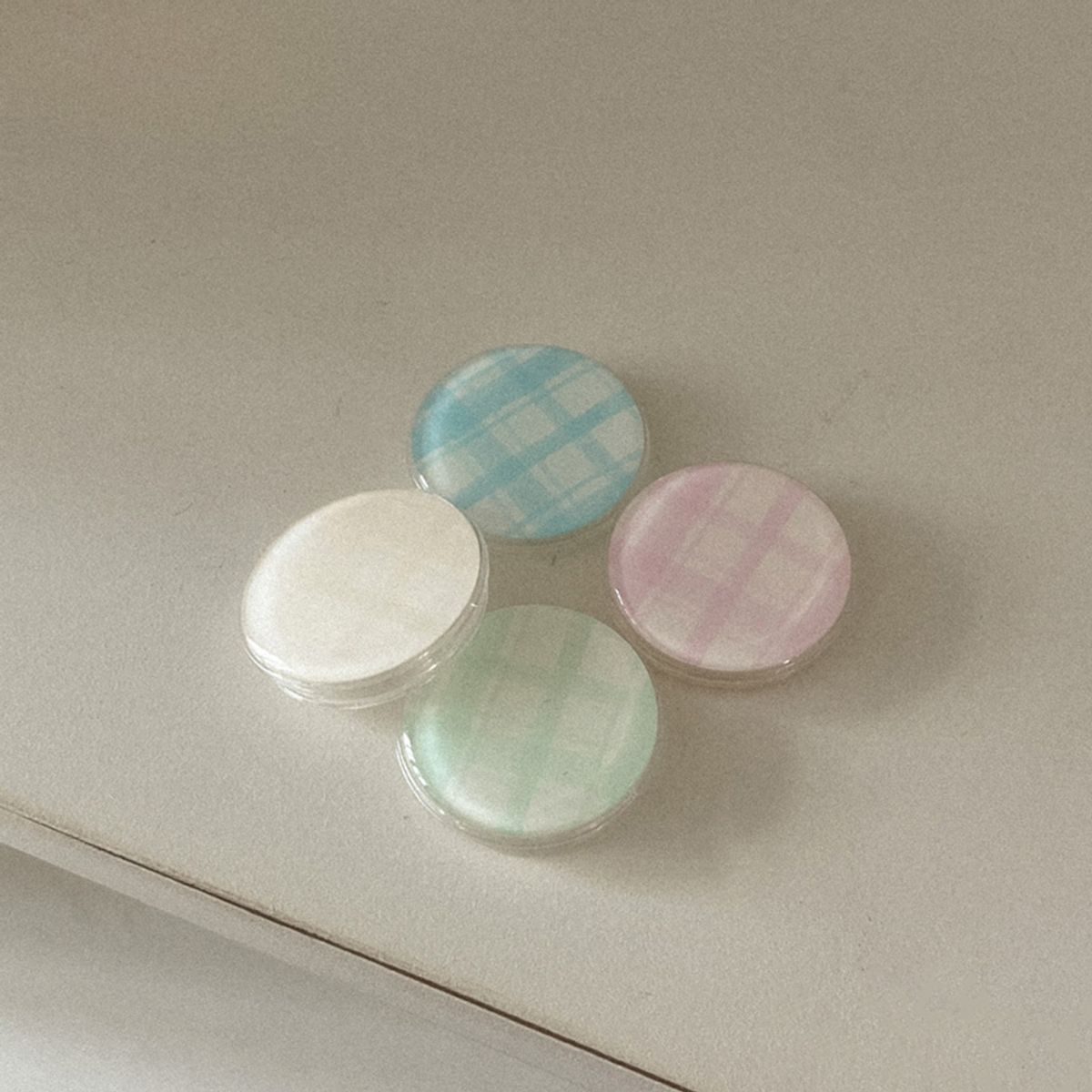 메이드모먼(MADEMOMENT) bright check bloom 디자인 [에폭시톡]