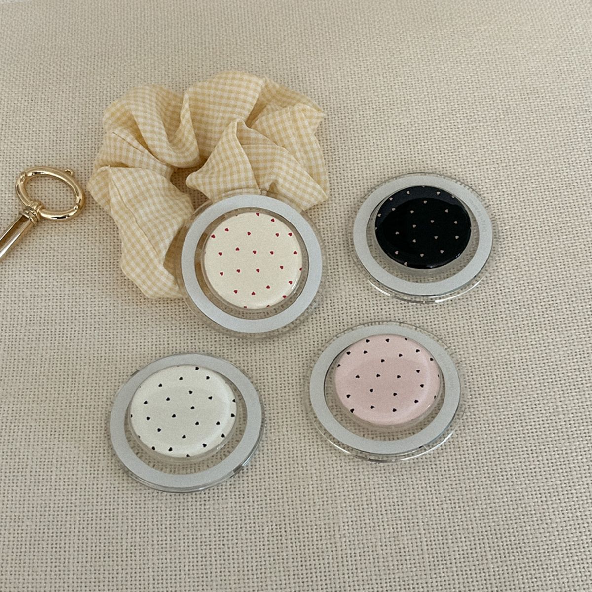 메이드모먼(MADEMOMENT) dotty love 디자인 [맥세이프 에폭시톡]