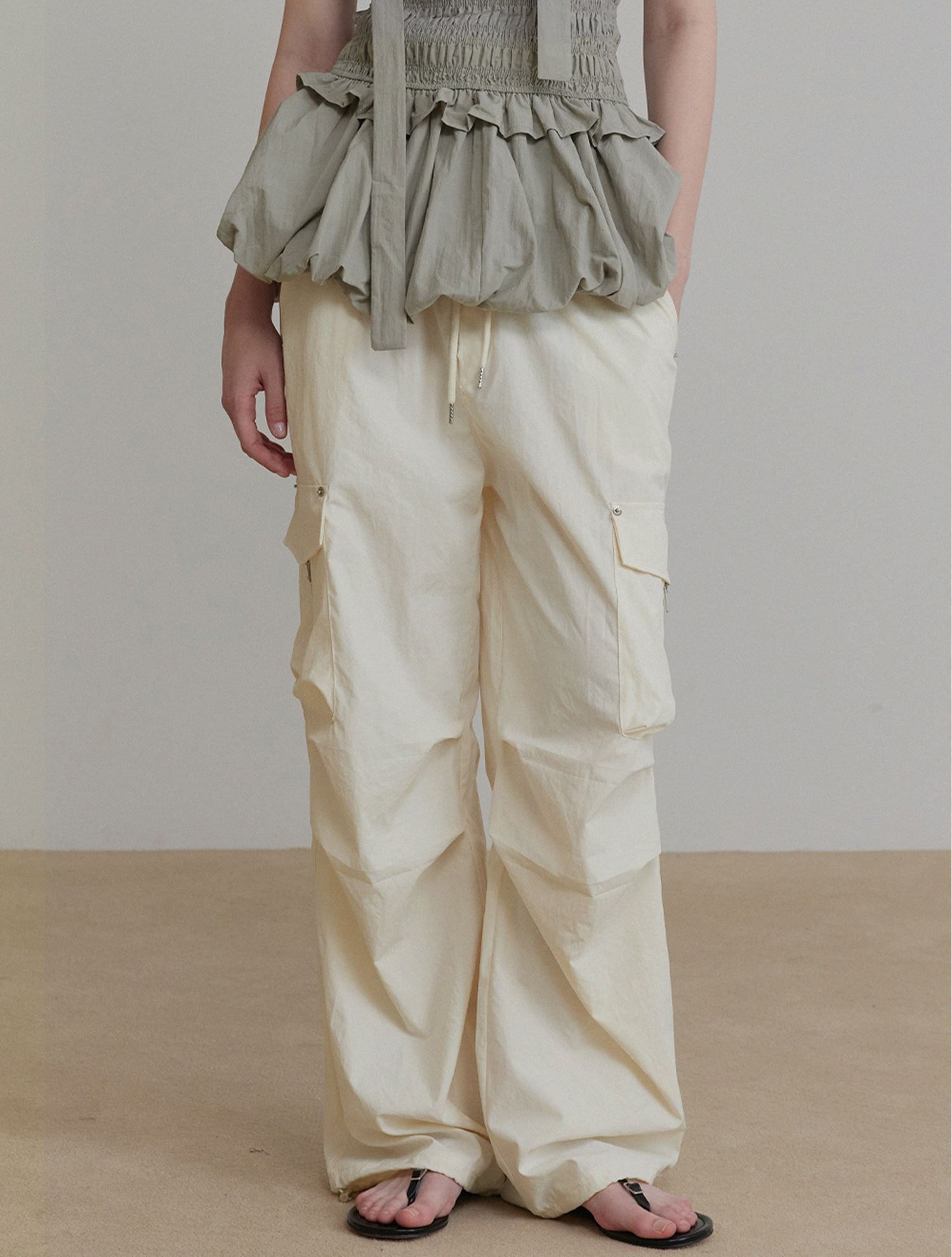 【BAON】Naomin Banding Star Rivet Parachute Wide Cargo Pants MUSINSA | TWEE Stone Rivet Banding Cargo Parachute Pants