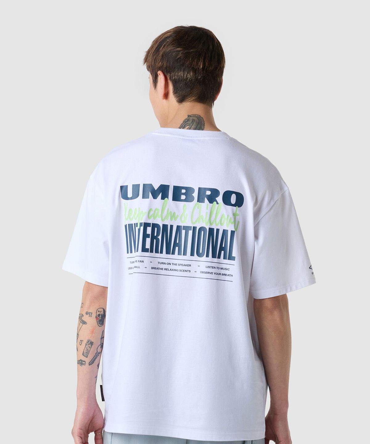엄브로(UMBRO) 아이스코튼 듀라론 쿨링 레터링 반팔 티셔츠 화이트(UQ221CRS66)