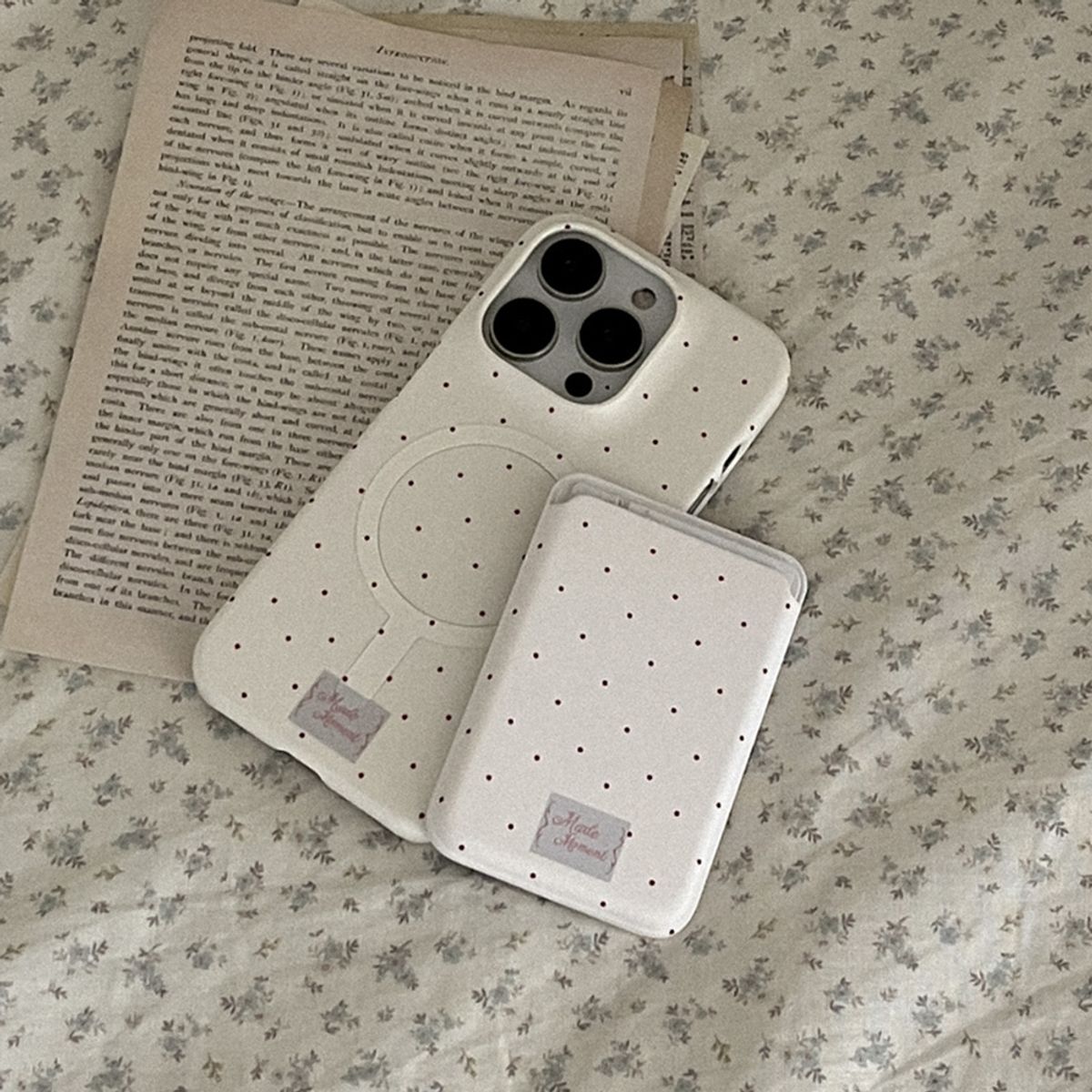 메이드모먼(MADEMOMENT) mini dot glow 디자인 [맥세이프 카드슬롯]