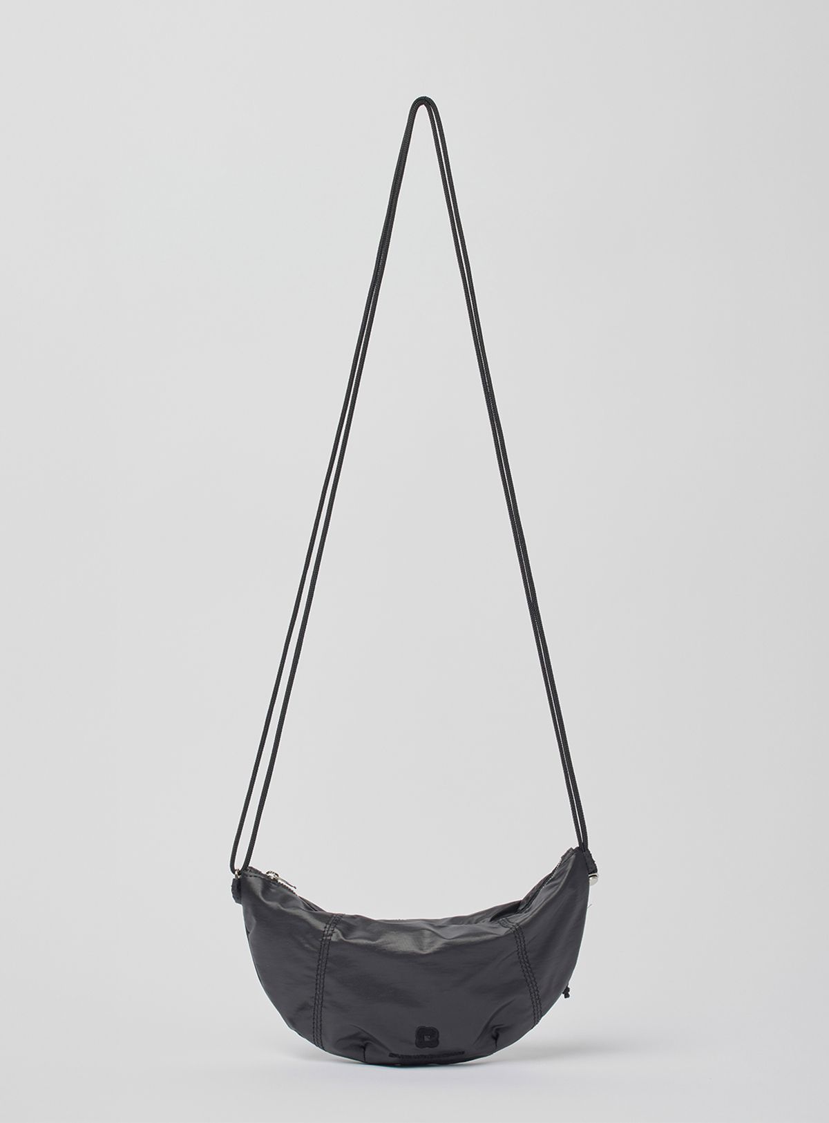 수뭄보눔(SUMUMBONUM) Owen Bag [Black]
