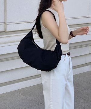 마틴 경량 크로스백 블랙