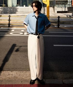 릴렉스 핏 와이드  크림 팬츠