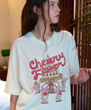 테디스 케이크 반팔티 크림