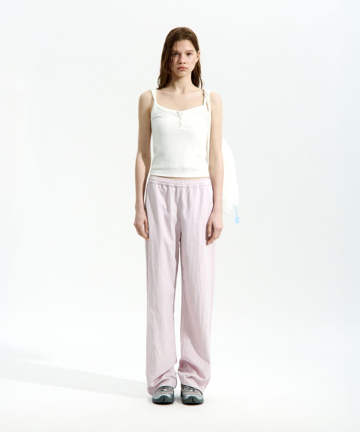로우클래식(LOW CLASSIC) HENLEY NECK CAMISOLE_OFF WHITE [LC262TS04OW]
