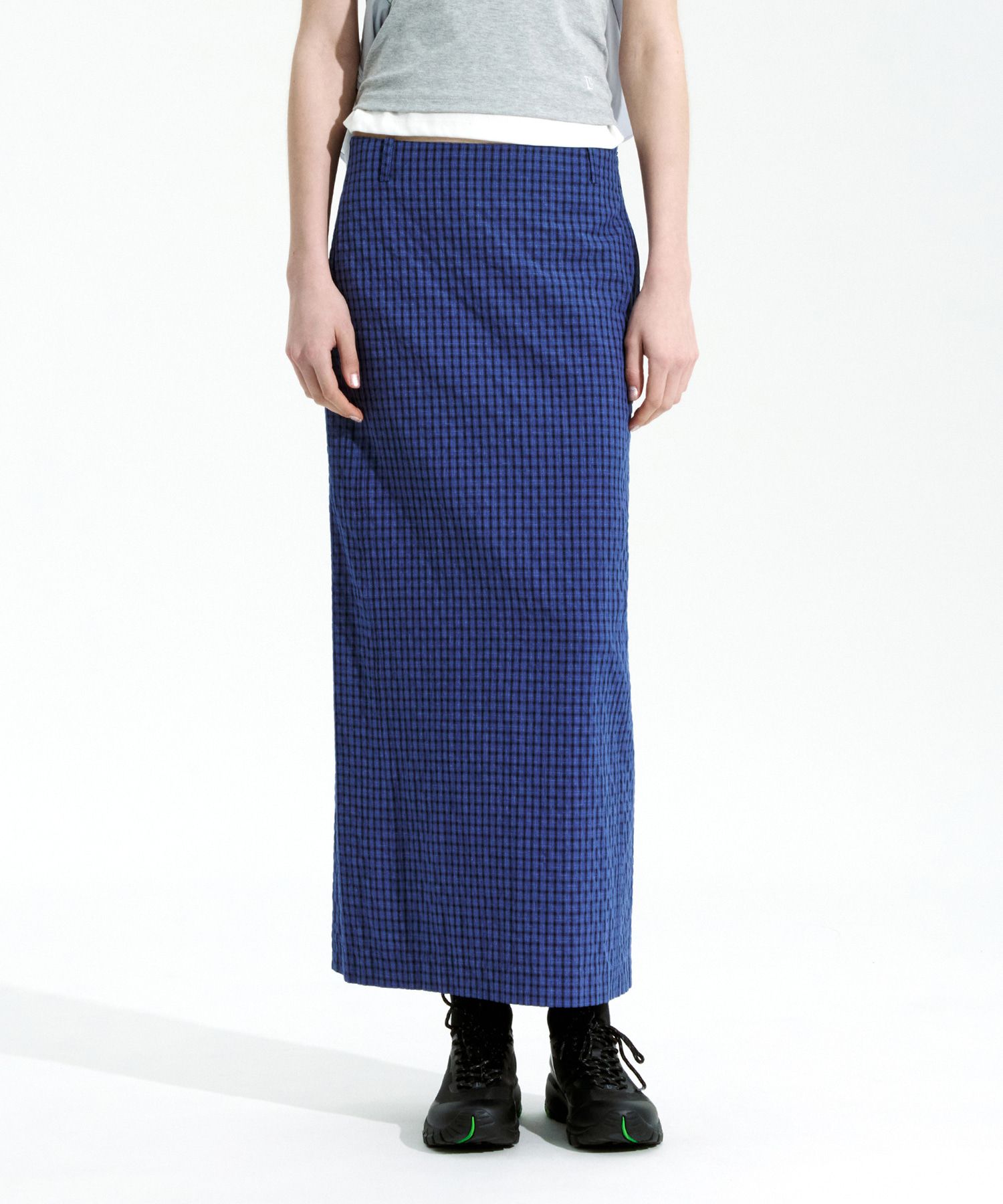 [LOW CLASSIC] / ☆ 25SS SLIT CHECKED LONG SKIRT / BLUE MUSINSA | LOW CLASSIC SLIT CHECKED LONG SKIRT_BLUE_LC252SK03BL