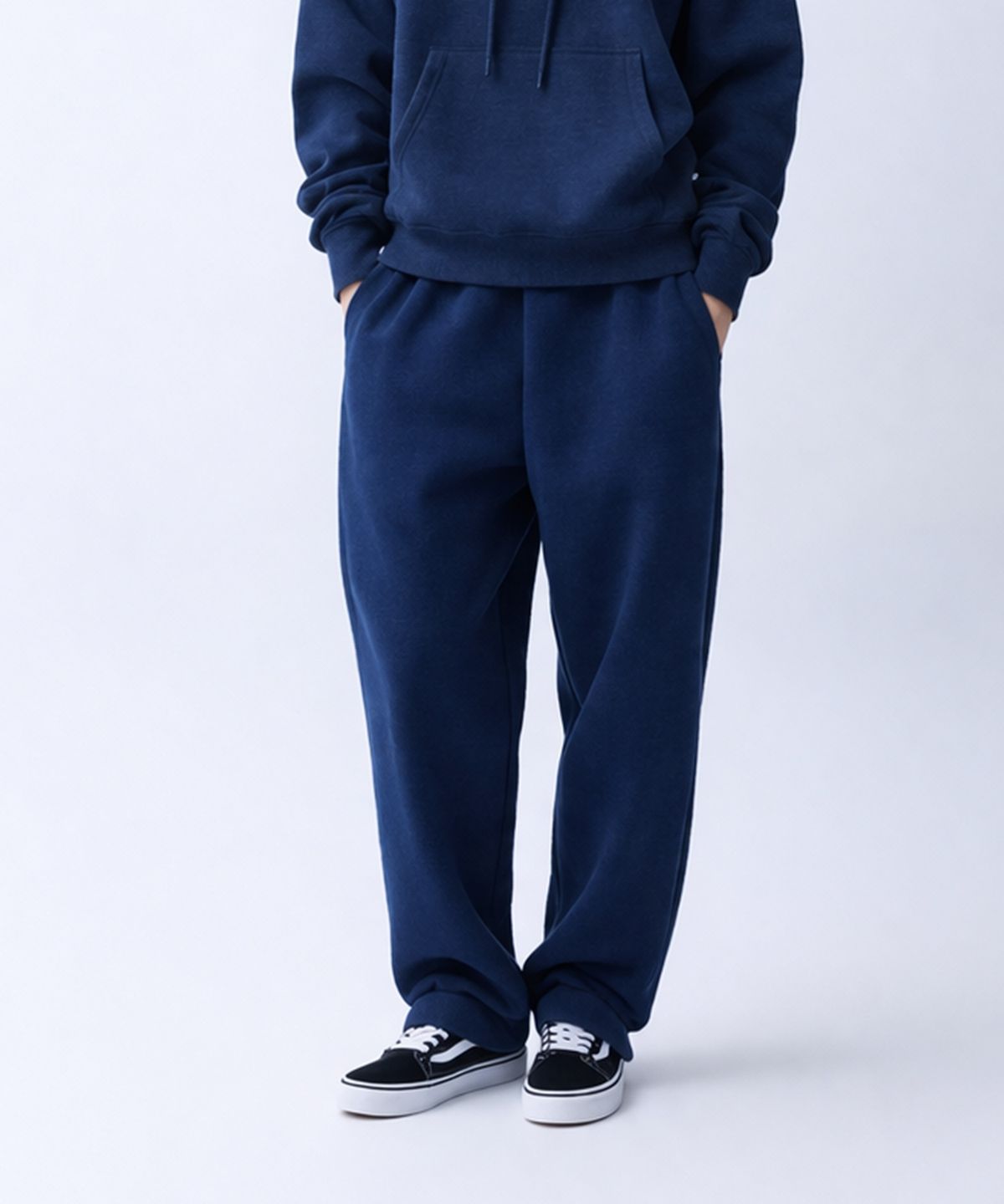 에이던엠(ADERNM) ESSENTIAL SWEAT PANTS (BLUE)