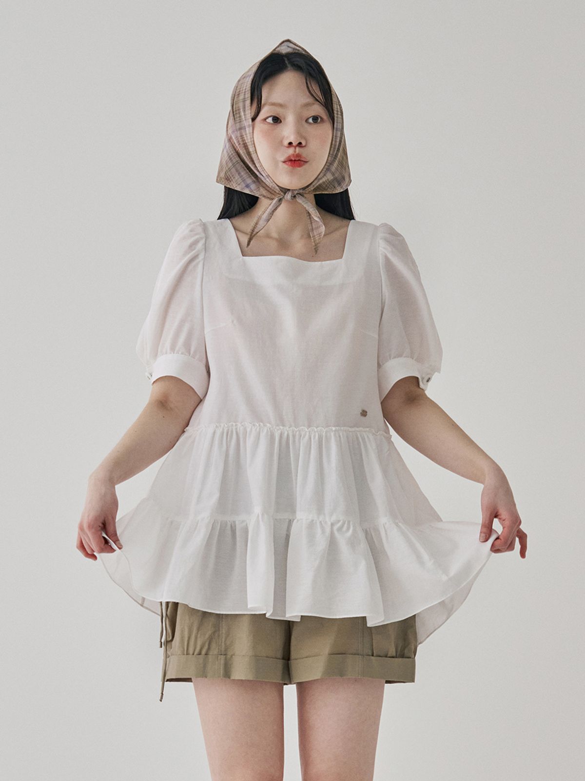 메르시앤에스(MERCIANNES) Tiered Ruffle Blouse_MB5SSN9