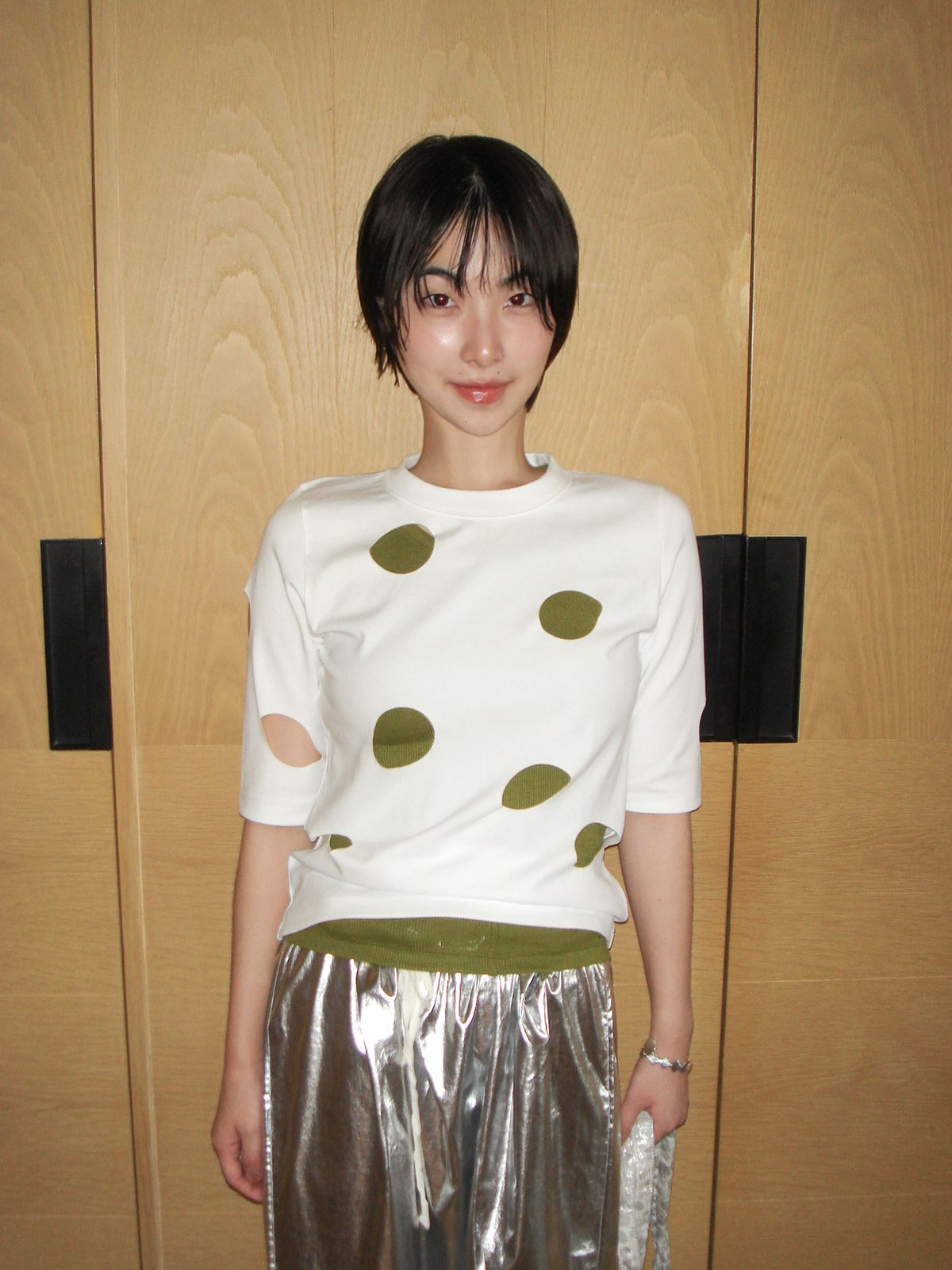 마조네(MA JOURNEE) HOLE DETAIL T-SHIRT_WHITE