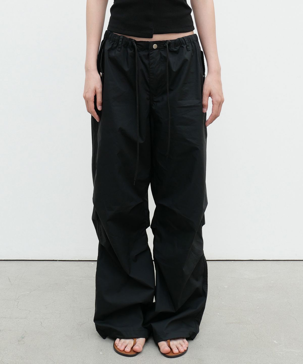 락케이크(ROCKCAKE) Track Pocket Pants - Black