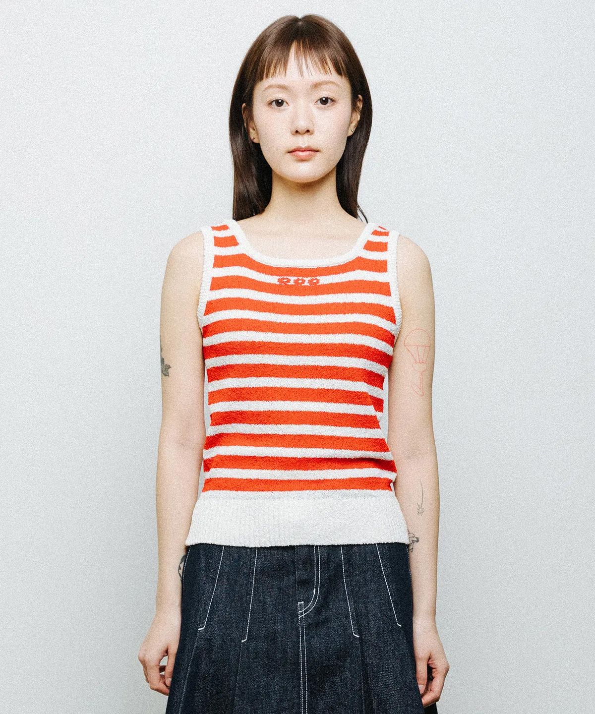 데이지신드롬(DAISY SYNDROME) SQUARE STRIPE SLEEVELESS KNIT red