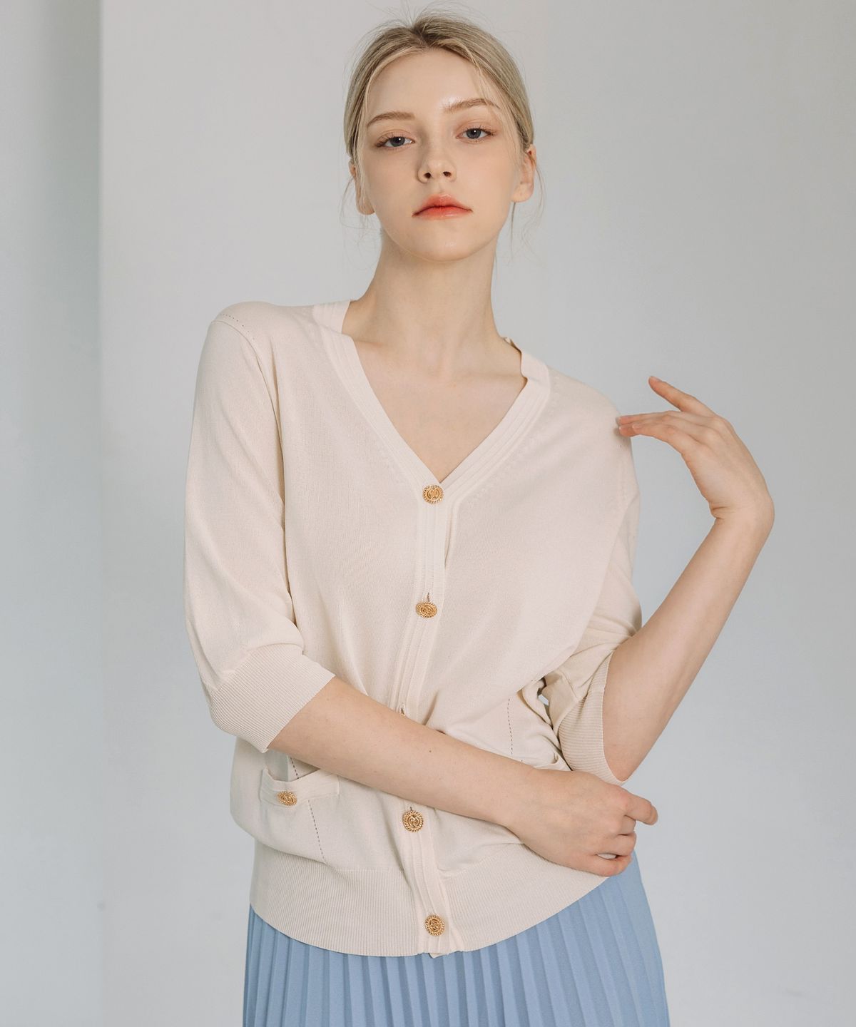 바스카라(VASCARA) Gold button V-neck Half Sleeve Cardigan (7colors)