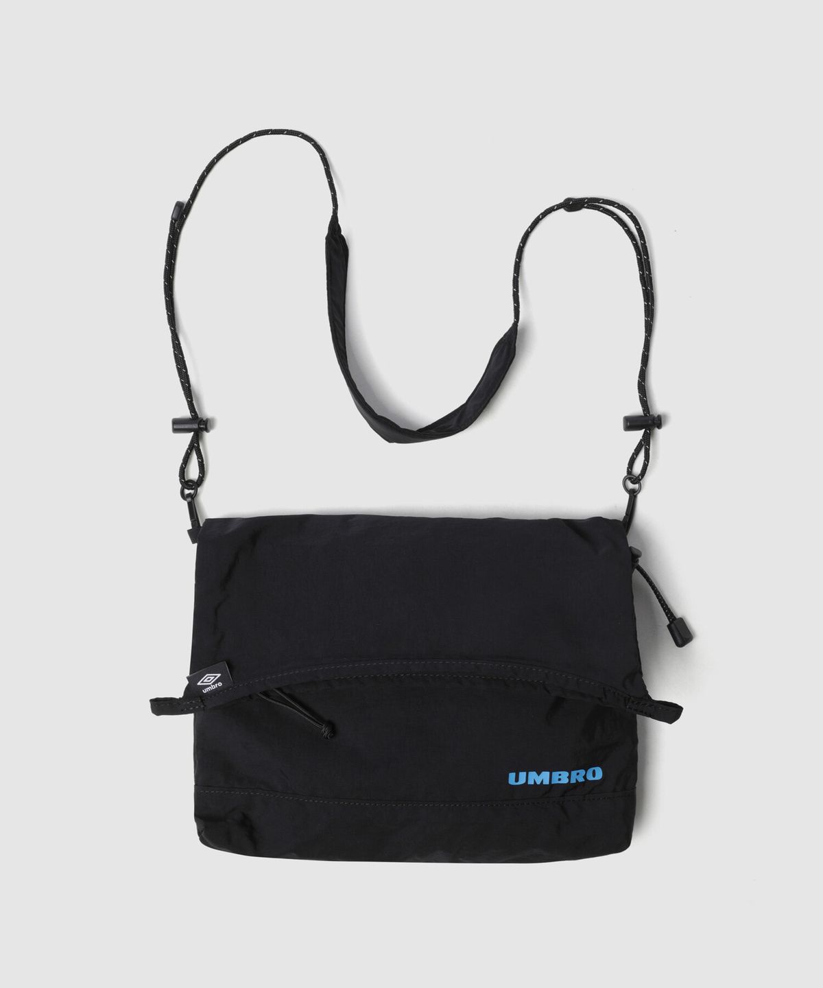 엄브로(UMBRO) 폴딩 사코슈백 블랙(UQ223CBG61)