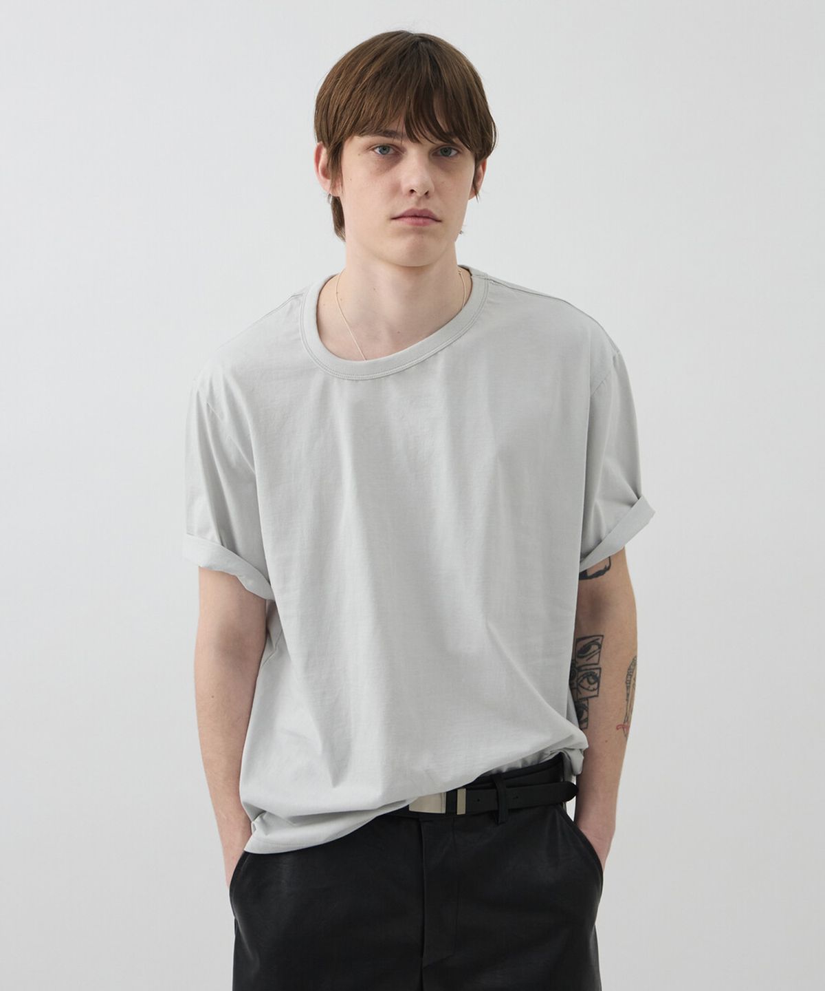 윈더(WINDER) UNBALANCED NECK SHORT TOP - LIGHT GERY