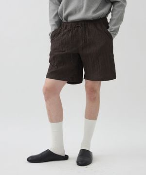 WRINKLED SHORT PANTS - BROWN