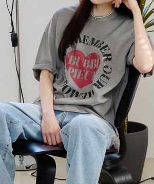 하트 써클 피그먼트 티셔츠_라이트그레이