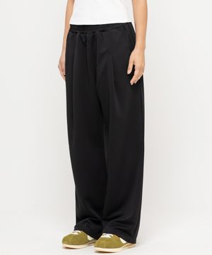 쿨링 포인트 로고 핀턱 와이드 스웨트 팬츠 [블랙]