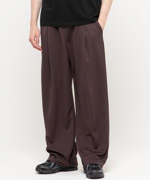 쿨링 포인트 로고 핀턱 와이드 스웨트 팬츠 [브라운]