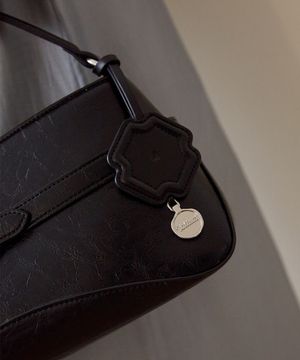 Clover mirror bag charm_Black