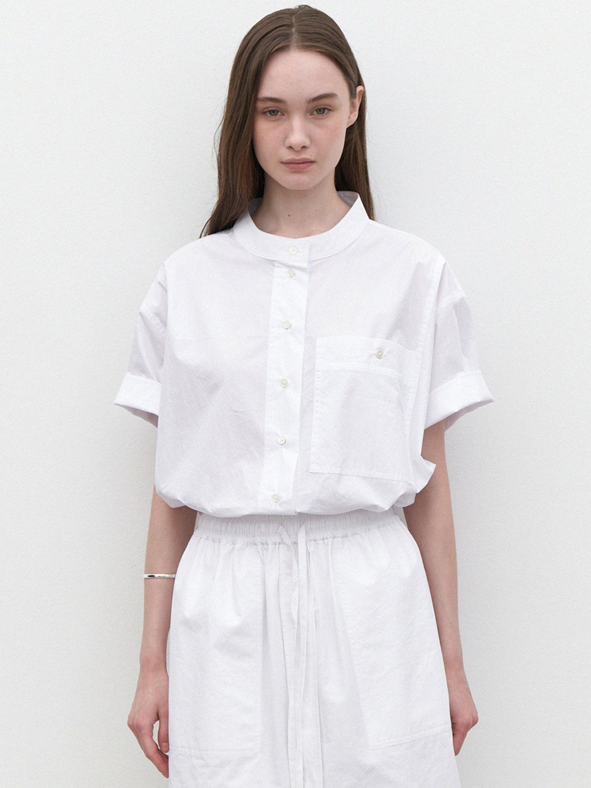 라르고(LARGO) Short-sleeve standing collar shirt (white)