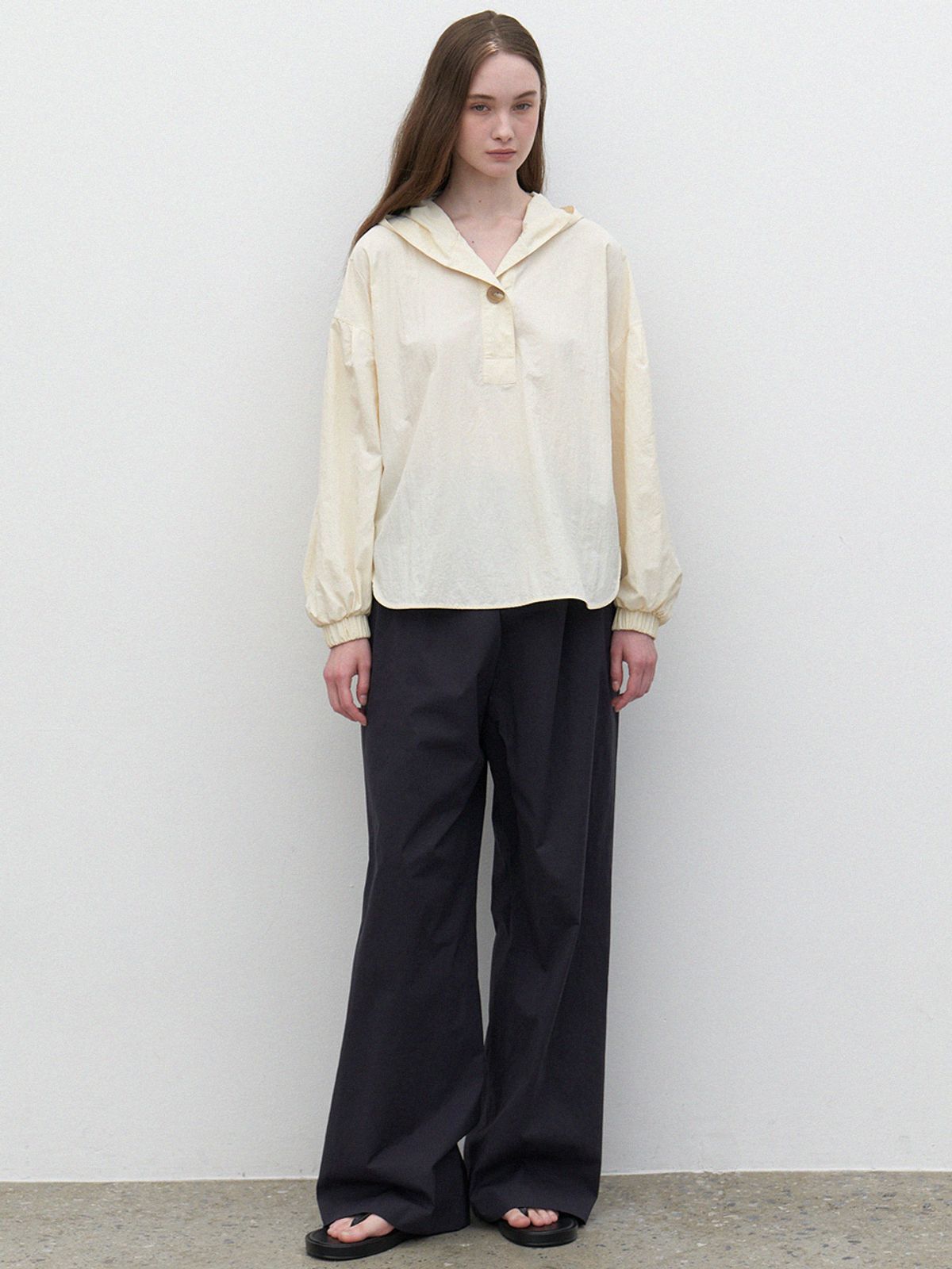 라르고(LARGO) Hoody blouse (cream)