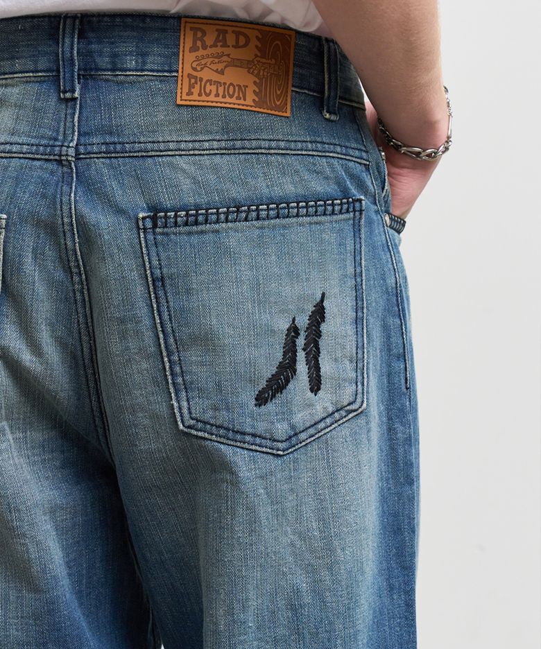 WADE HAND STITCH WIDE FIT DENIM JEANS / MID BLUE
