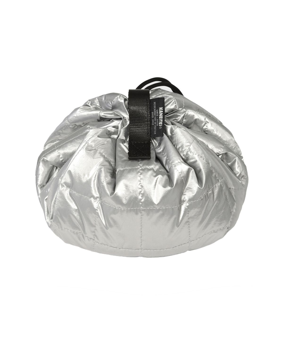 카네이테이(KANEITEI) DUMPLING QUILTING STORAGE CROSS BAG (SILVER)