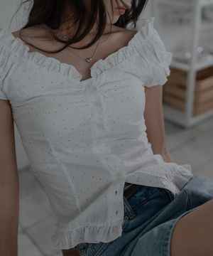 웨이브 도트 셔링 블라우스_화이트