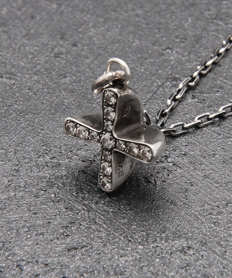 Cross more necklace