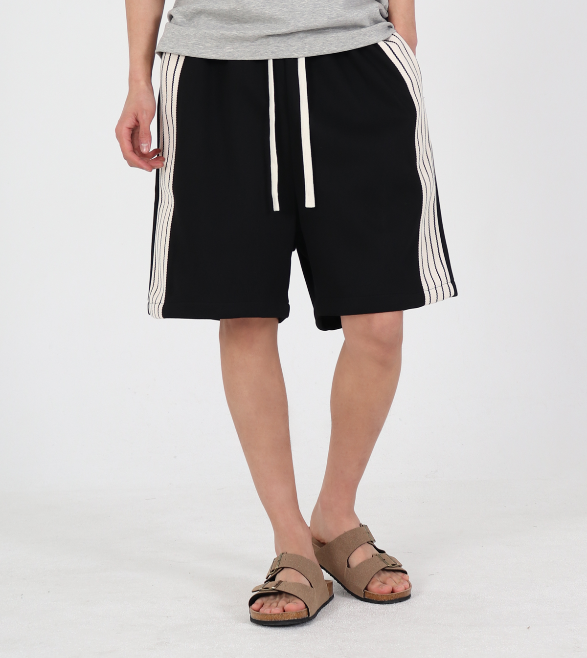 [NF]25SS★BUTTON-UP BERMUDA SWEATPANTS MUSINSA | BUTTON SEOUL Side Stripe Bermuda Sweatpants (Black)