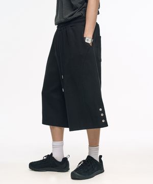 인시젼 스냅 스웨트 롱 버뮤다 팬츠 - 블랙