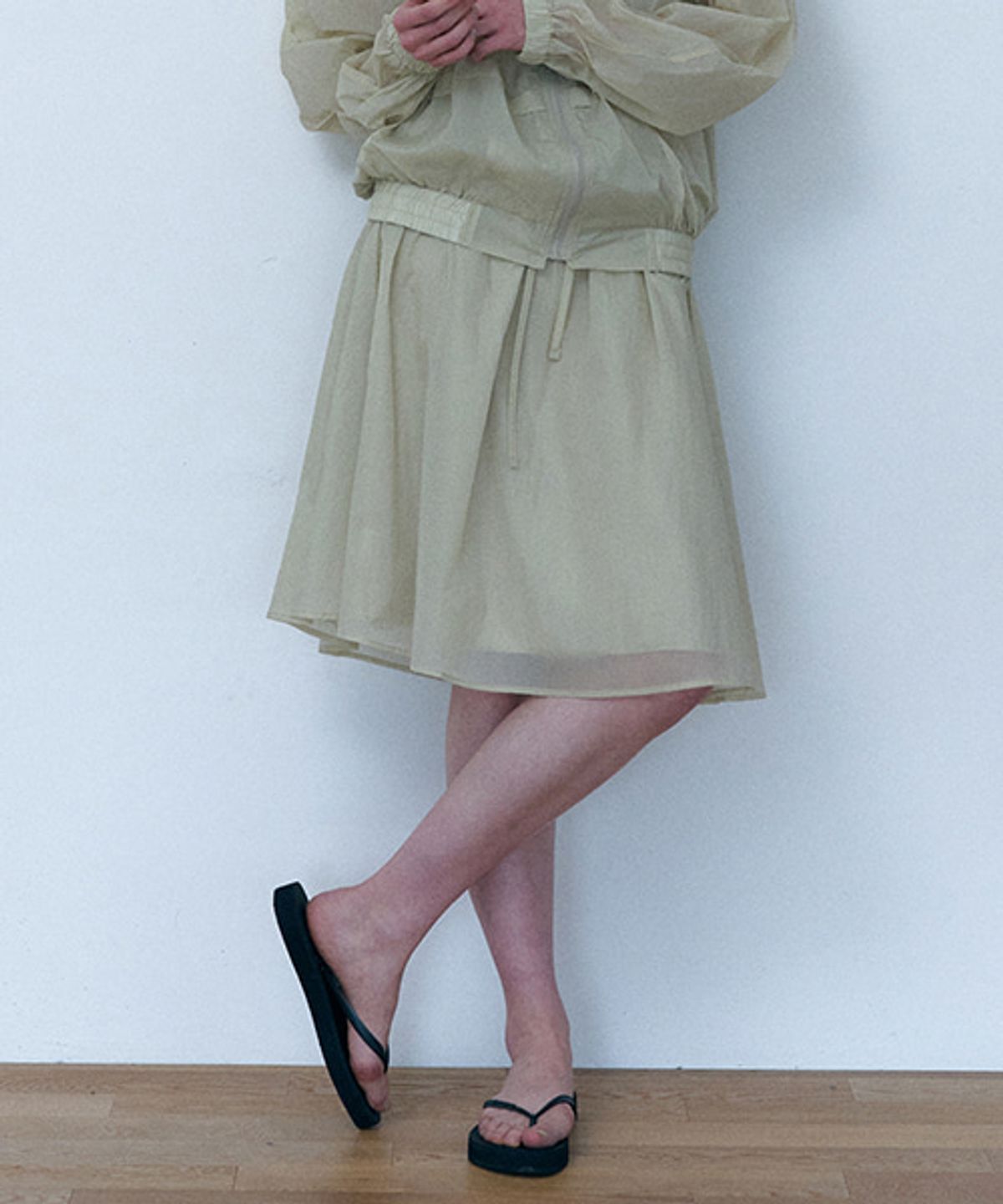 샵아라(SHOP,ARA) Madeleine nylon Banding Skirt_Beige