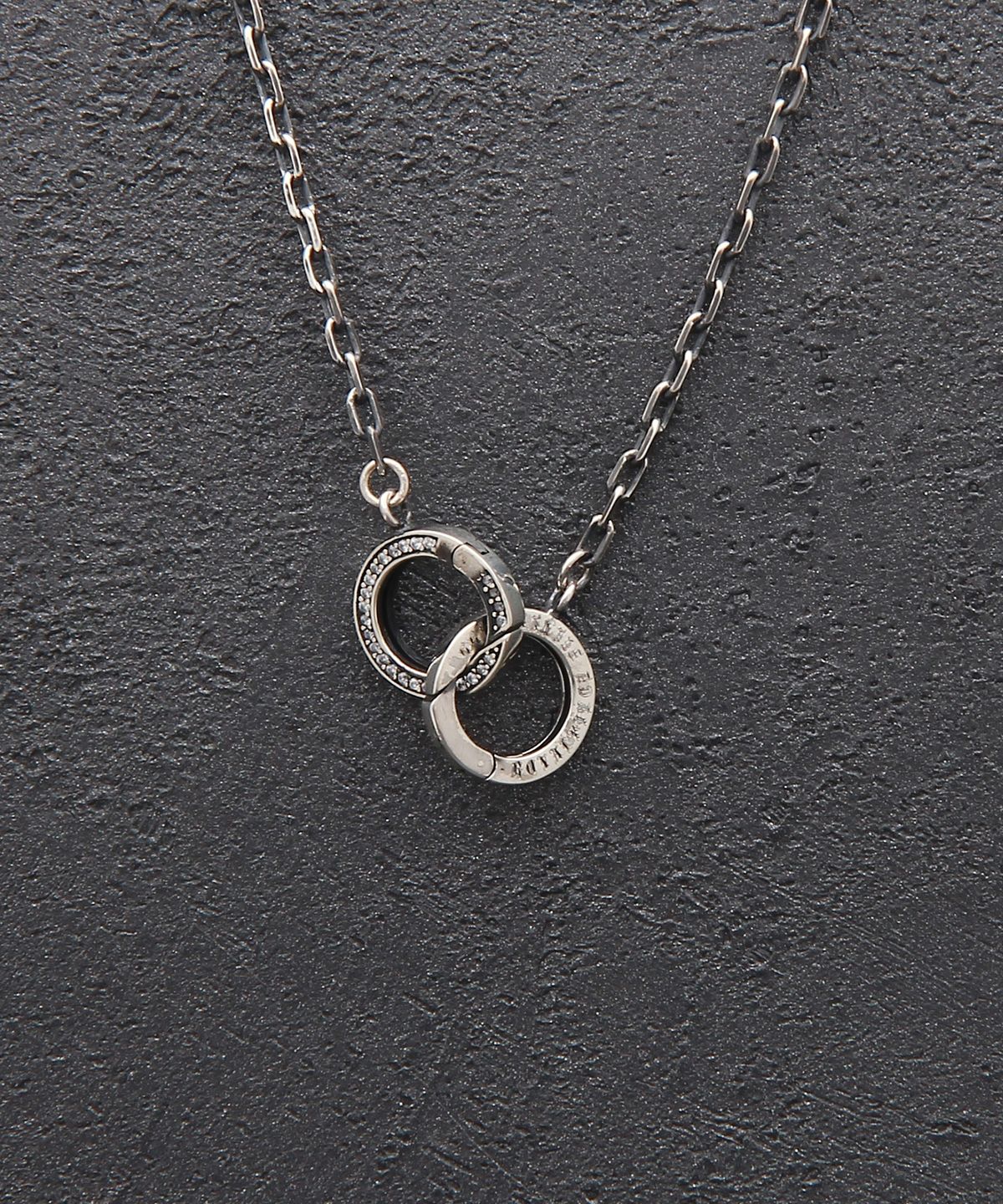로얄피스(ROYAL PIECE) Twin ring pendant necklace