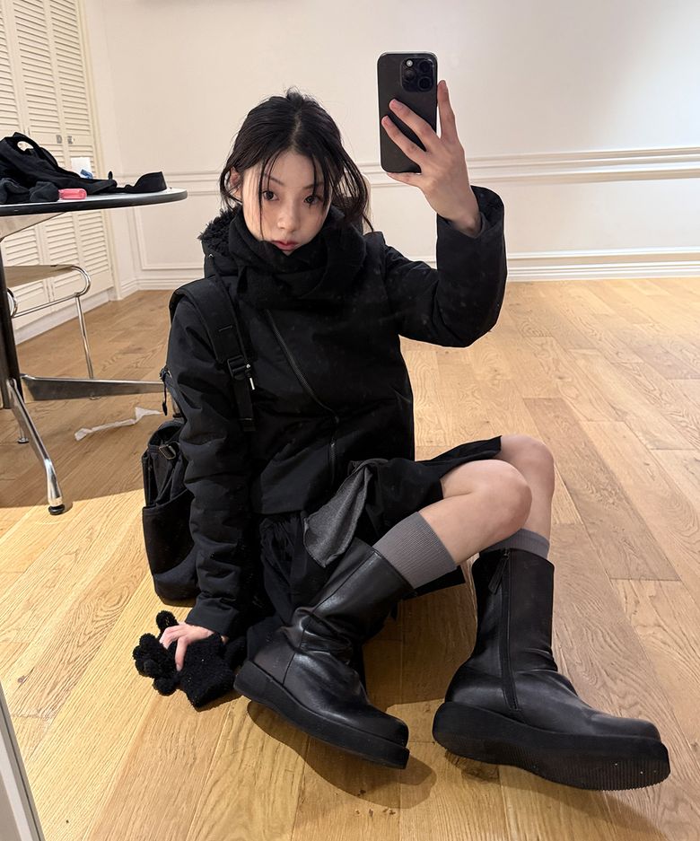 클래식 플랫폼 레더 첼시부츠 블랙