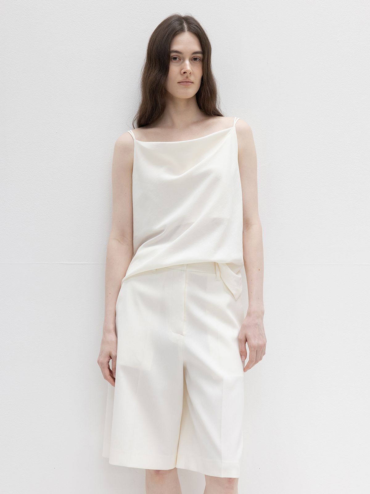 레이스(RRACE) Cowl Neck Sleeveless Blouse_Cream